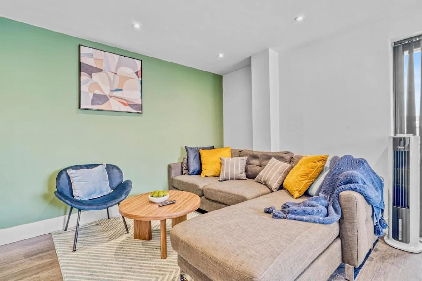Modern And Bright 3Br Whitechapel Apartment London